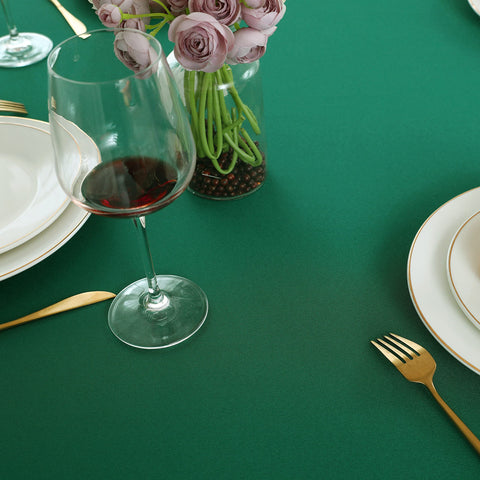 Mantel FOLINS&HOME para interior, ideal en cenas y reuniones.