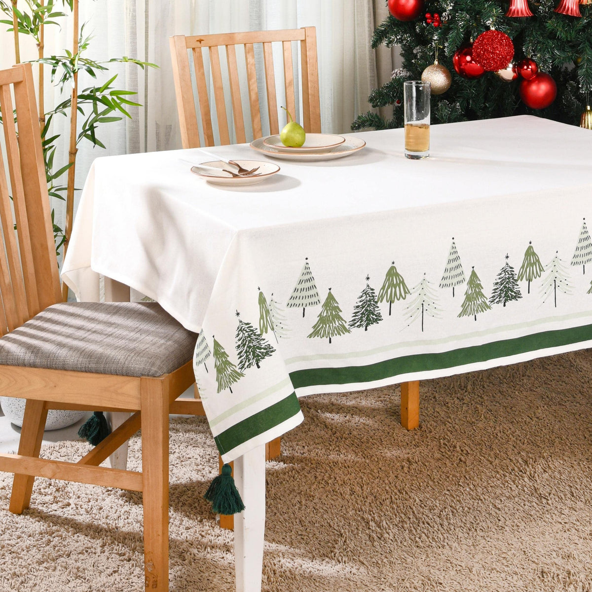 Mantel Folkulture con diseño navideño para fiestas y cenas festivas.