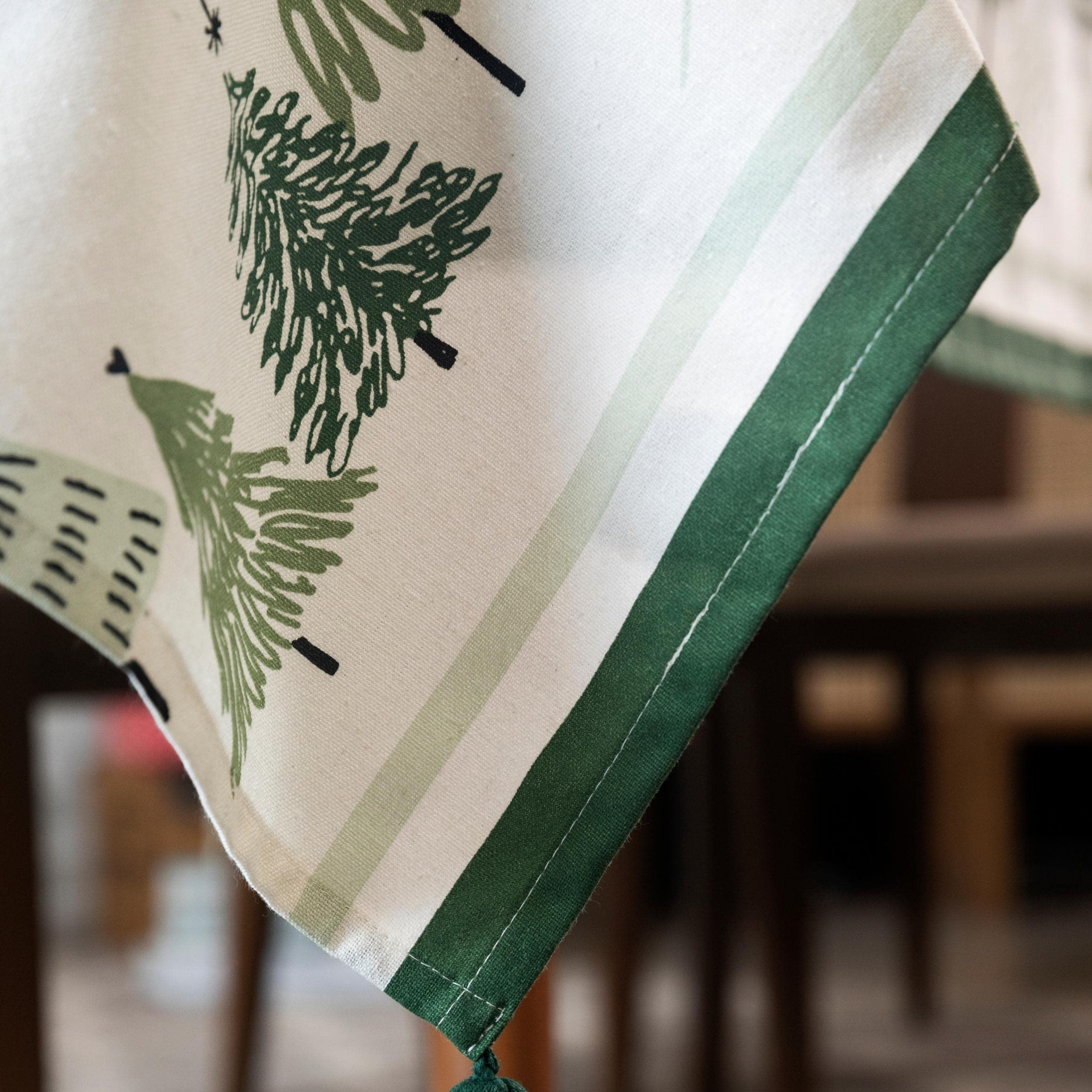 Mantel Folkulture es un regalo ideal para decoradores navideños.