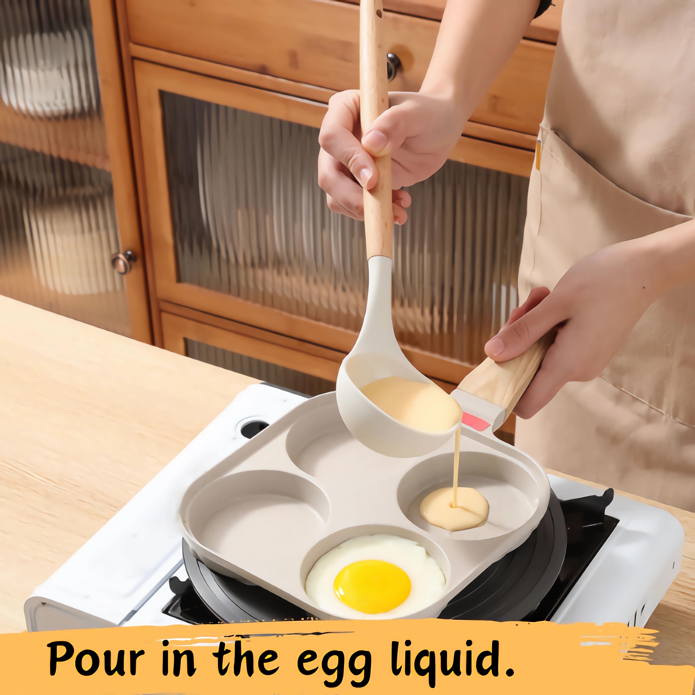 Foorey Home Egg Pan con diseño de asa de madera para alto confort.