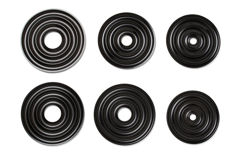 Fox Run cake-rings-apilables facilitan el montaje estable de las capas.