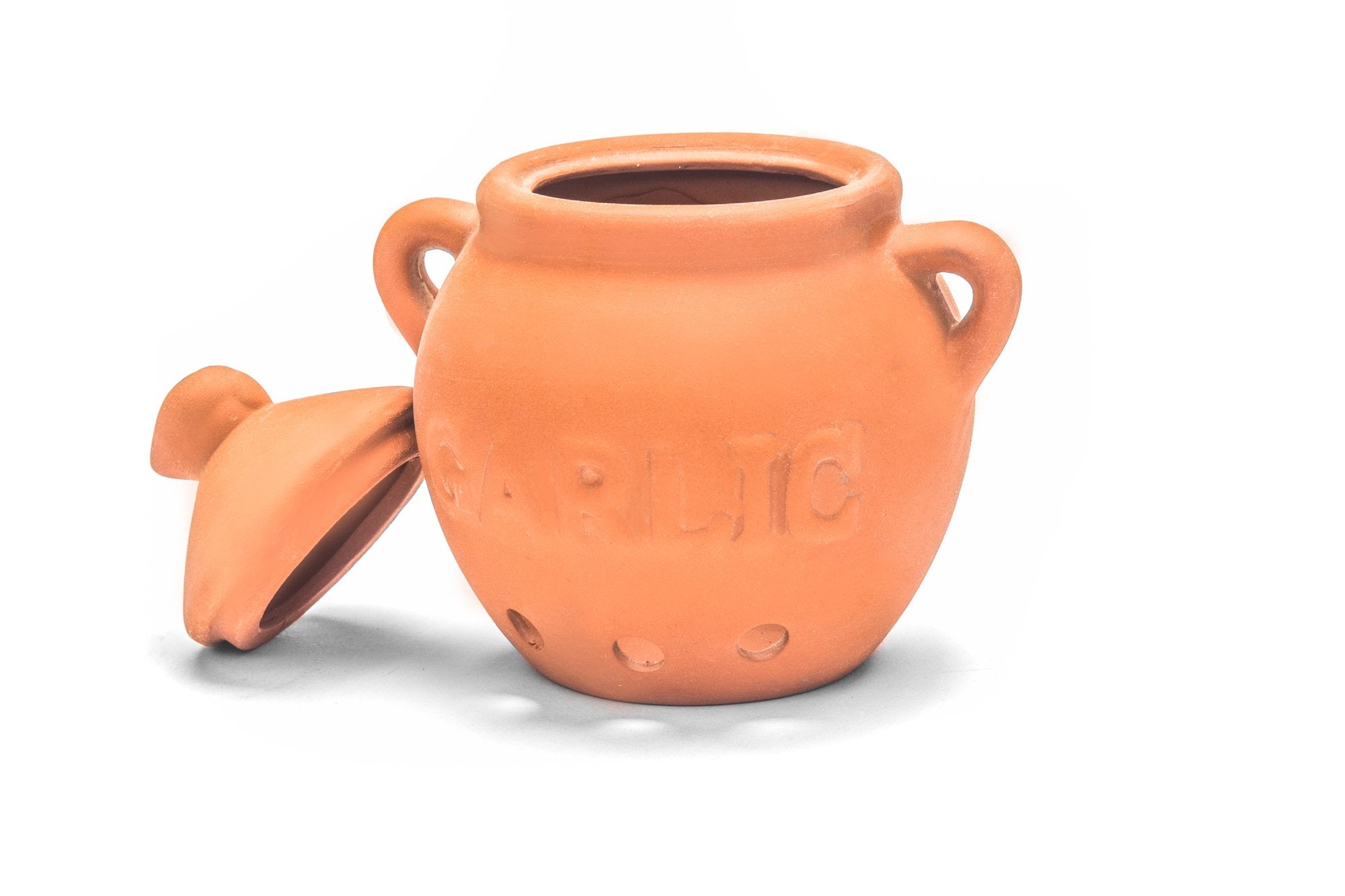 Fox Run Porta Ajos Terracota Rojo, detalle de asa en forma de ajo para realzar el estilo.