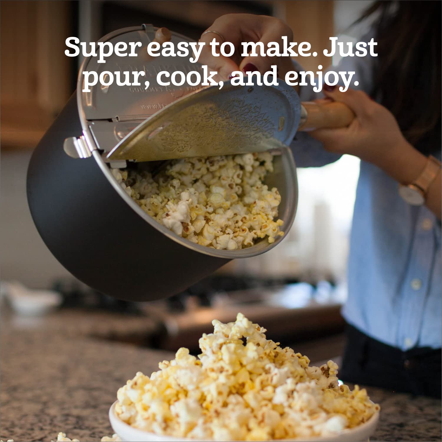 Engranajes de metal de Franklin's Popcorn Popper aseguran mezcla constante y evitan quemaduras