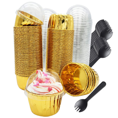 Conjunto Free-Air: forros cupcake mini oro con tapas, presentación elegante para eventos.