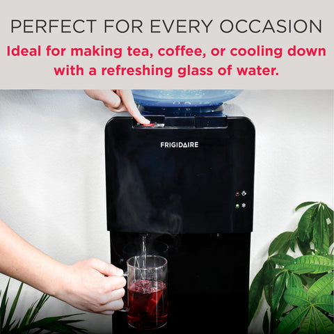 Frigidaire EFWC498, indicadores de enfriamiento y calentamiento para control sencillo.