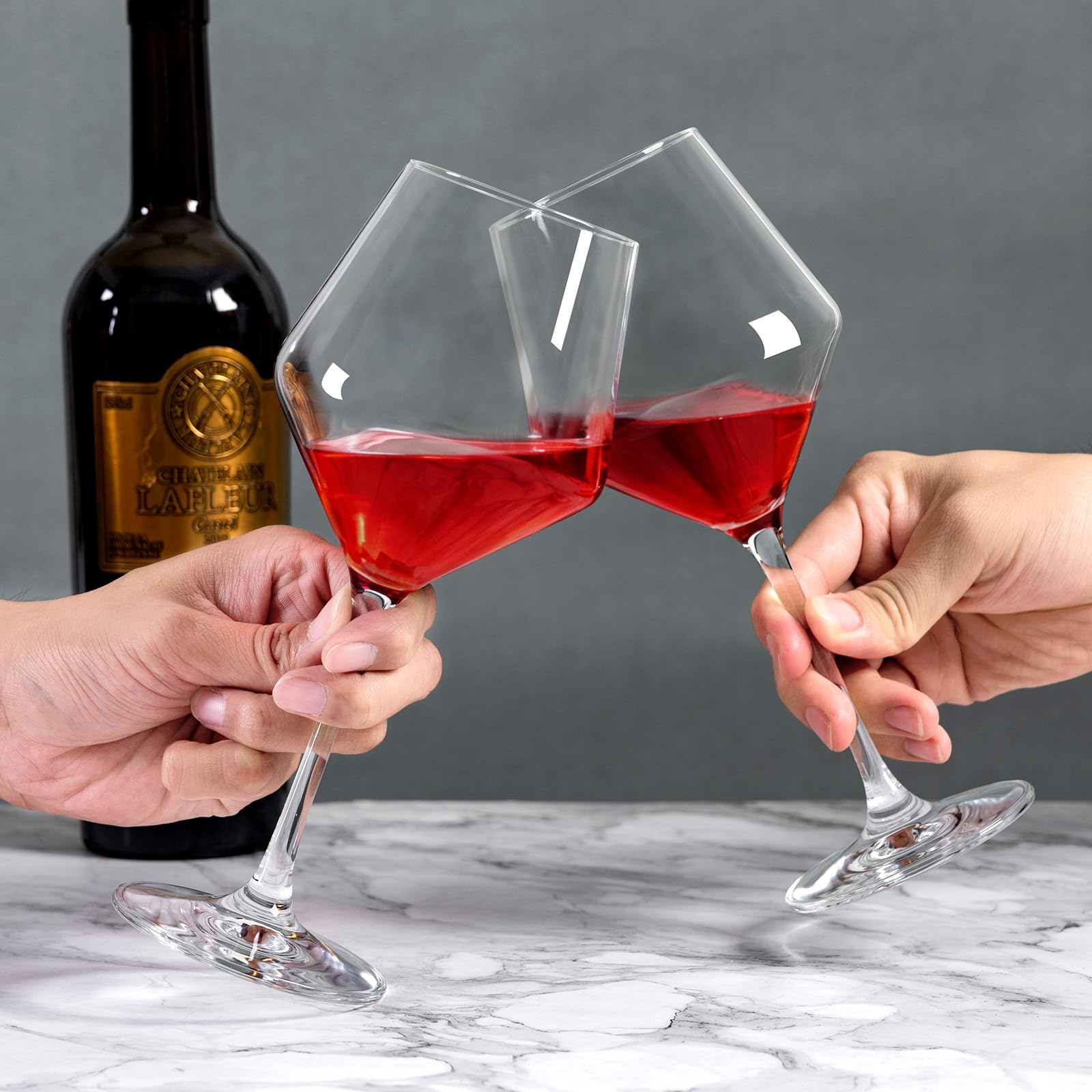FrutPunch copa Burgundy con claridad para degustación de vino.