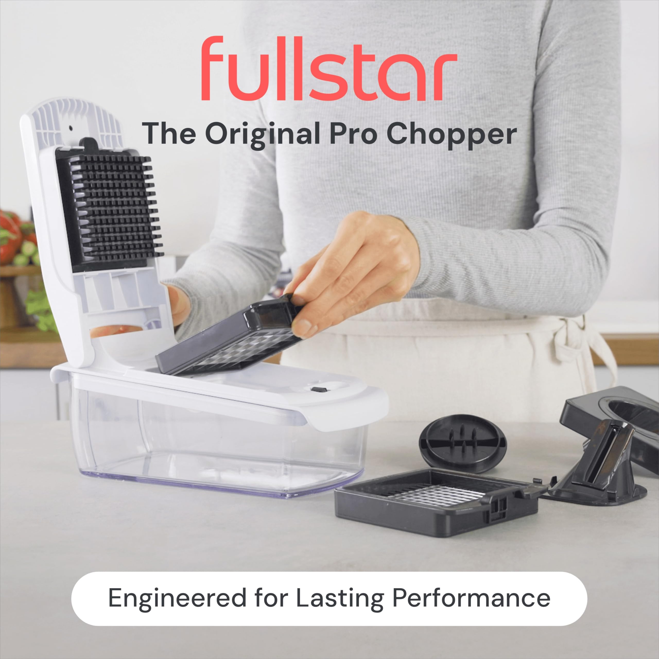 Fullstar Pro Chopper: contenedor integrado para recoger dados durante la preparación.