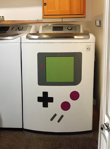 FridgeBoy código Konami: diversión sorpresa al abrir la nevera