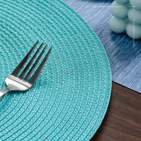 Fácil limpieza de FunWheat placemats, lavables a máquina en bolsa de lavado