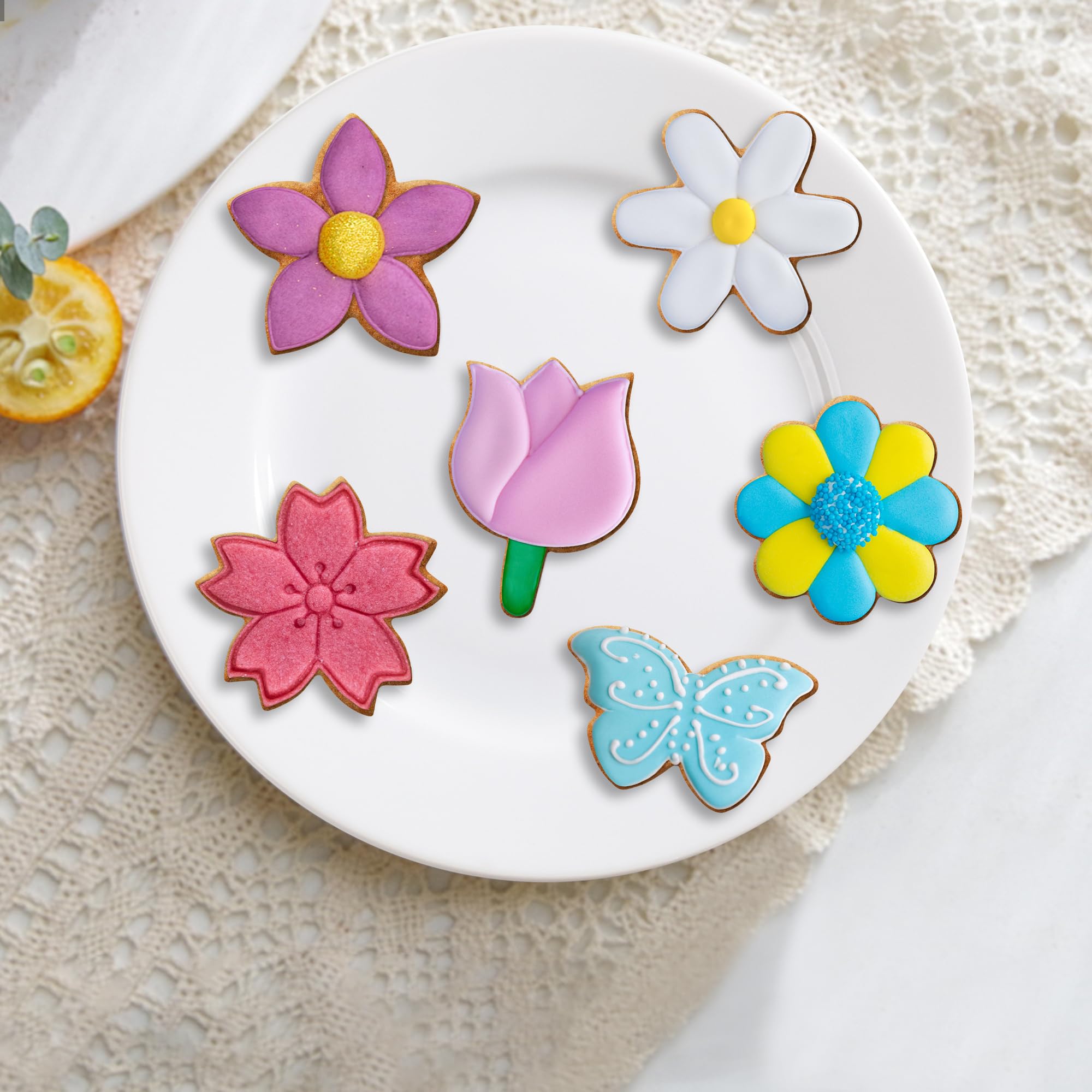 Cortadores FUSOTO Flores Trio para repostería casera, variedad en formas.