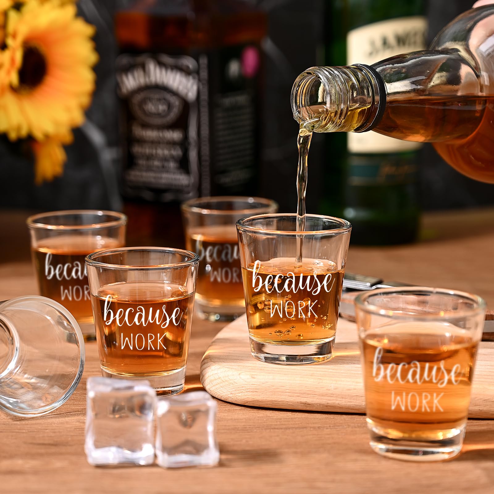 Conjunto de seis vasos, ideal para eventos de oficina