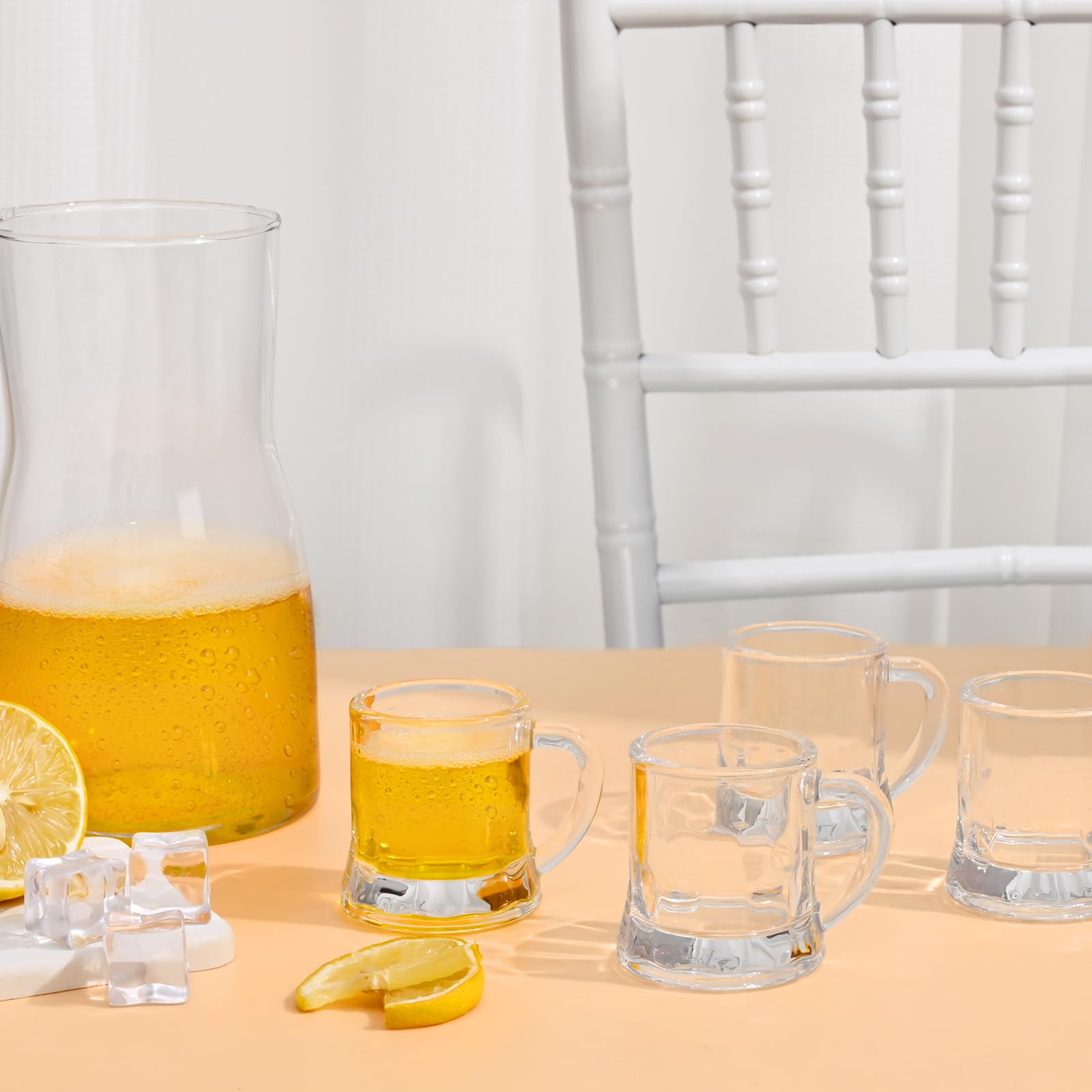 Vaso mini de cerveza Futtumy para celebrar en reuniones.