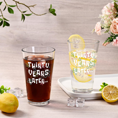 Vaso Futtumy uso versátil en oficina o casa.