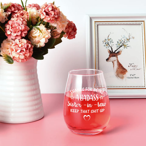 Vaso Futtumy con diseño clásico, ideal para brindar en ocasiones especiales.