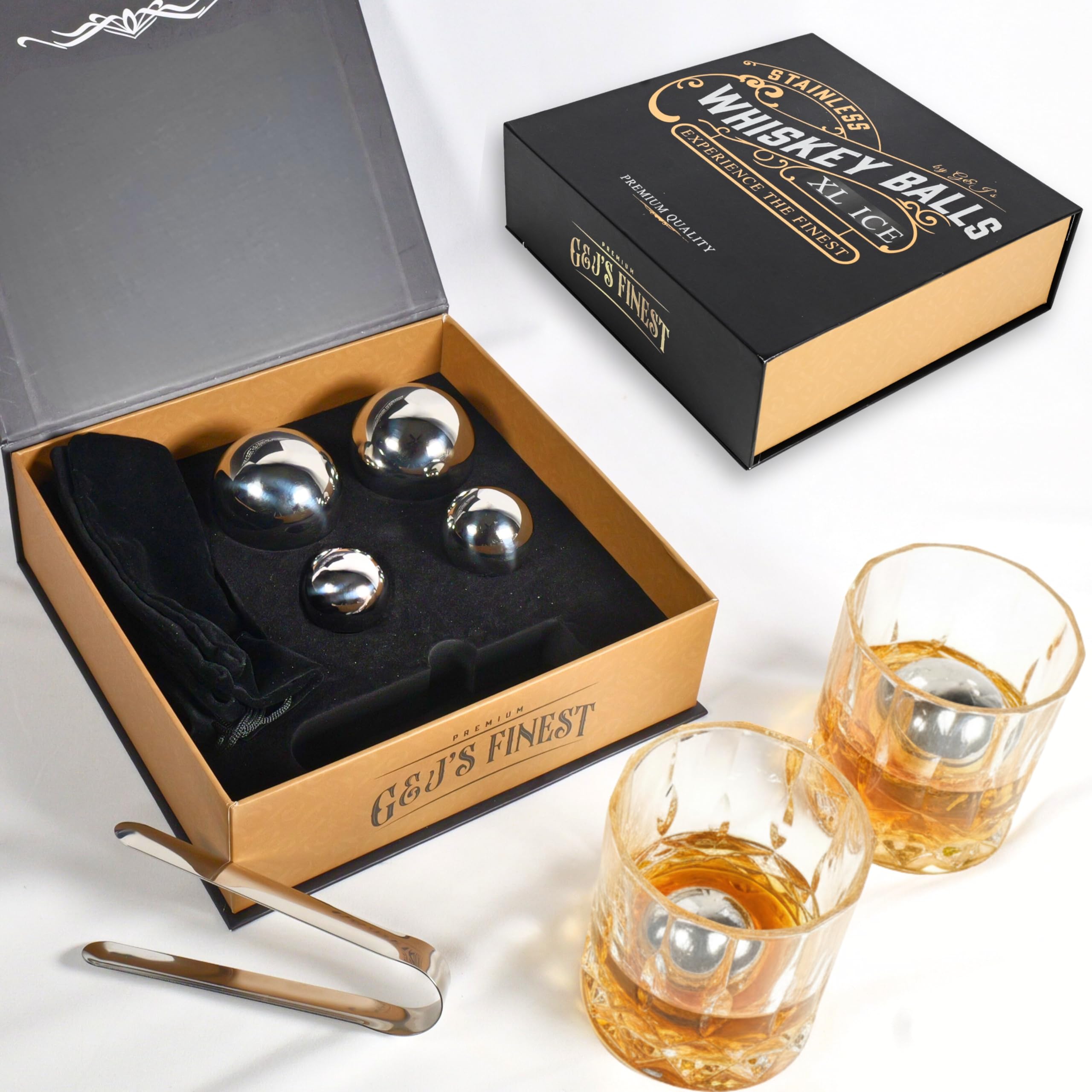 G & J's Finest bolas de whiskey grandes y pequeñas para enfriar sin diluir.