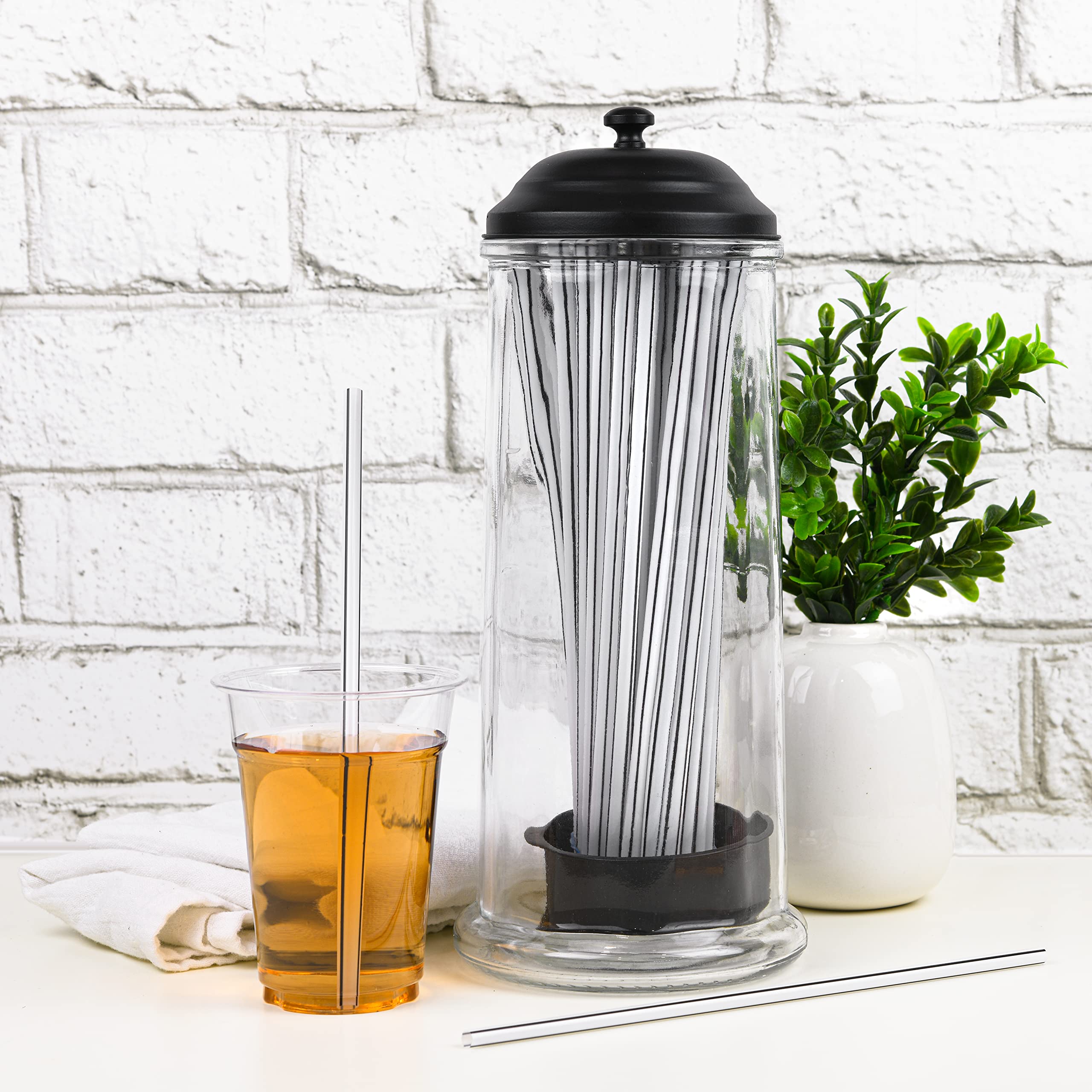 Dispensador retro negro mate de GADGETWIZ para cocina o bar.