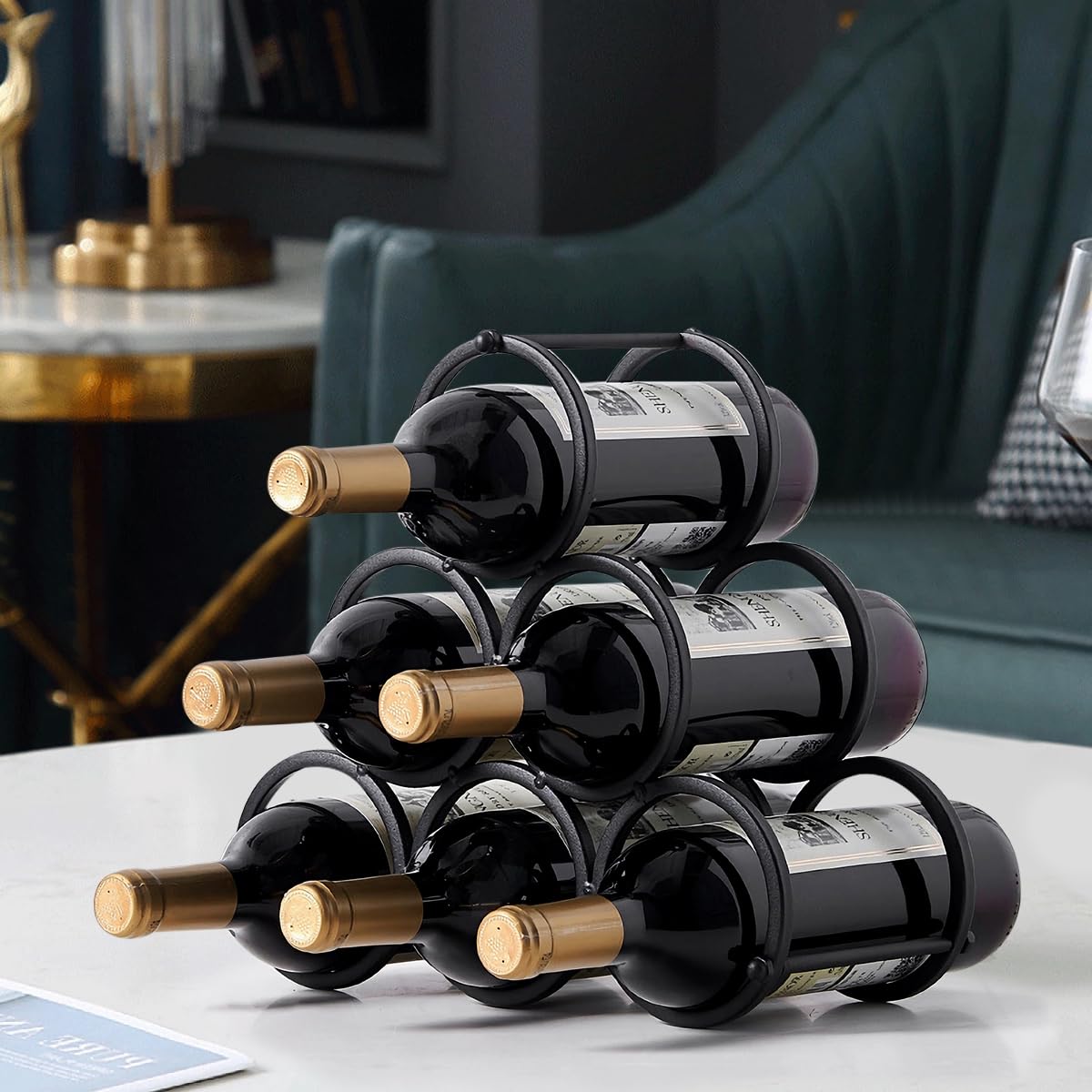 GeLive portabotellas triangular para escritorio exhibe 6 vinos.