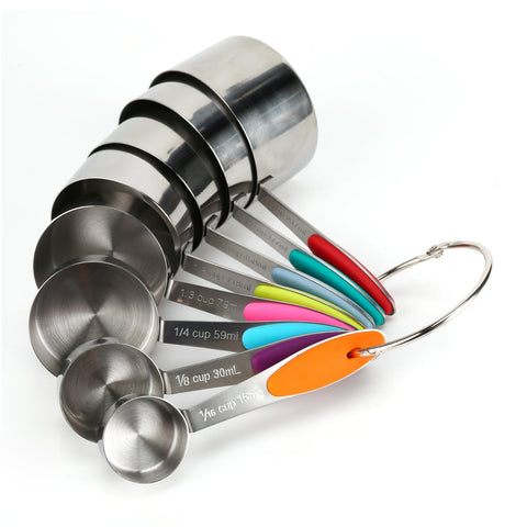 Generic juego de tazas medidoras en acero inoxidable, frente, precisión para recetas diarias.