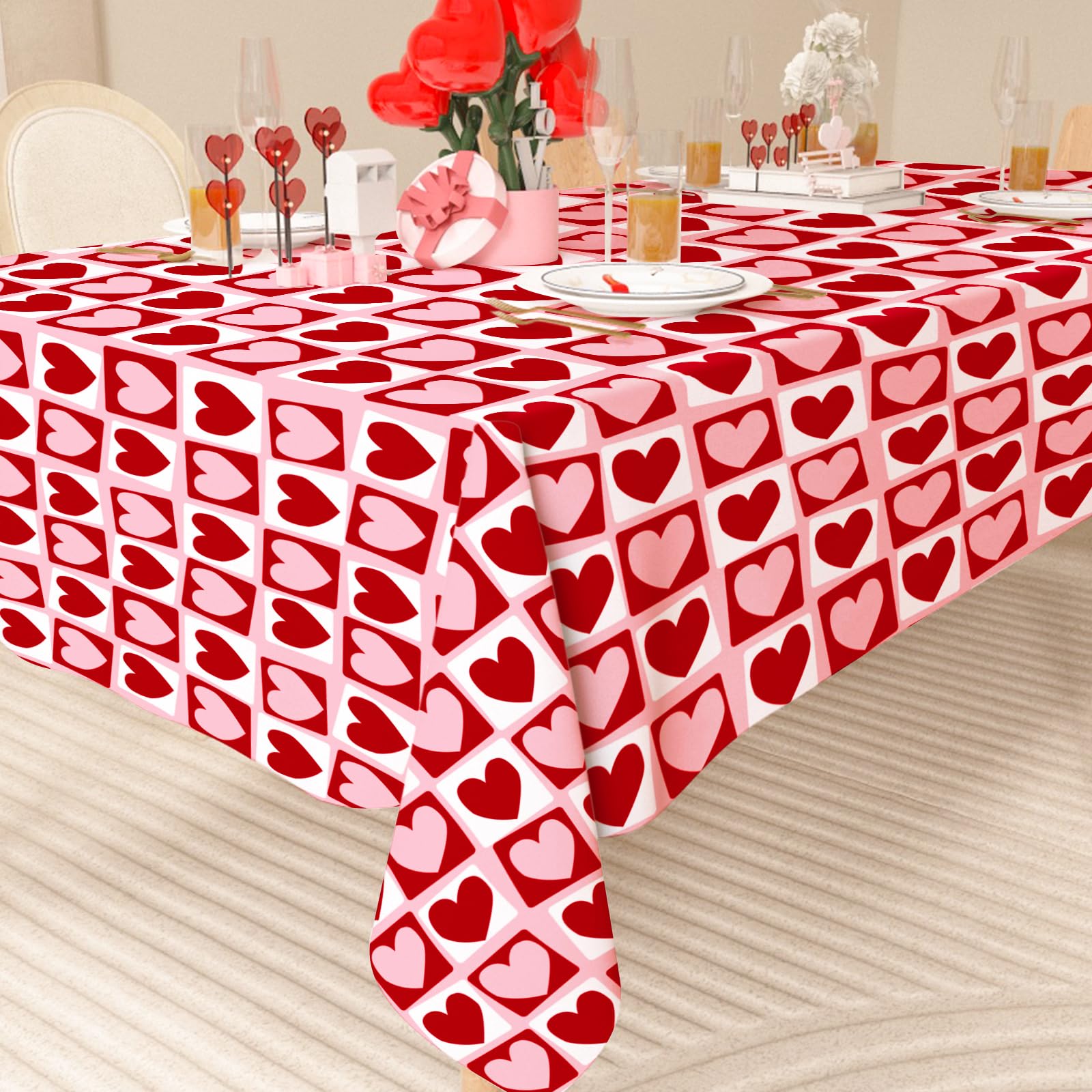 Mantel genérico Valentine con diseño a cuadros, añade elegancia a la mesa.