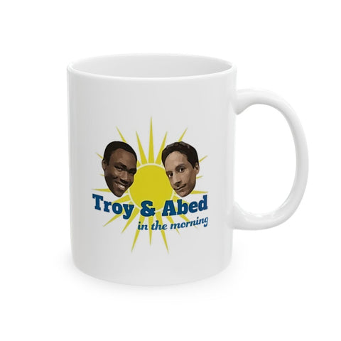 Taza Generic blanca con diseño Troy y Abed en la mañana, perfecta para ritual de café.
