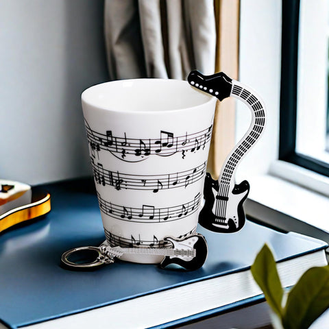 Conjunto regalo Genérico: taza guitarra y llavero, perfecto para músicos.