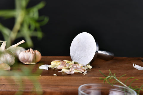 Material acero inoxidable 304 seguro para alimentos y sin recubrimientos expuestos.