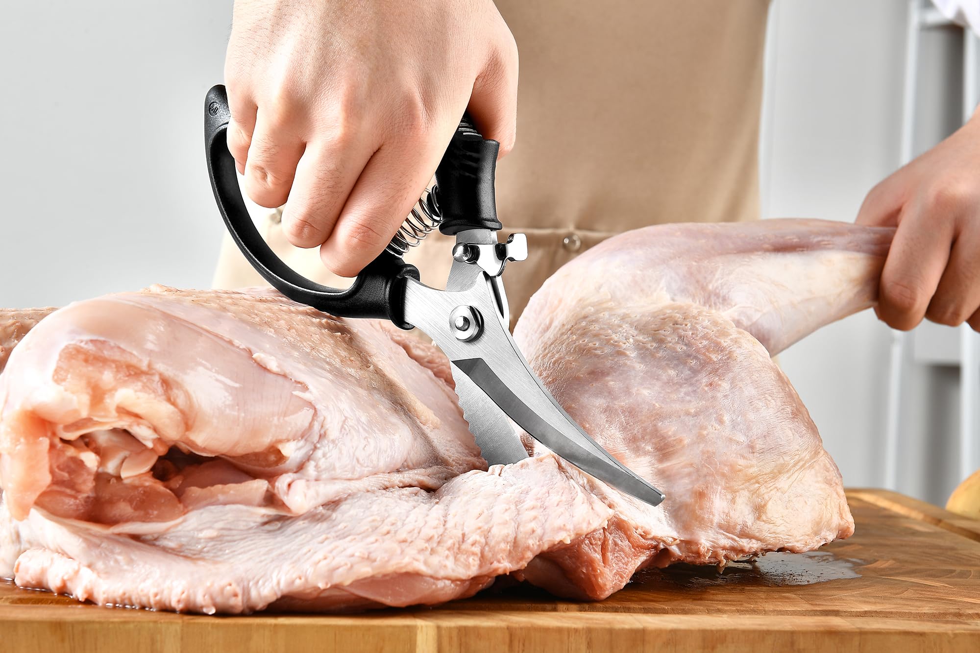 Gerior Tijeras de Pollo: mango ergonómico para trabajo cómodo.