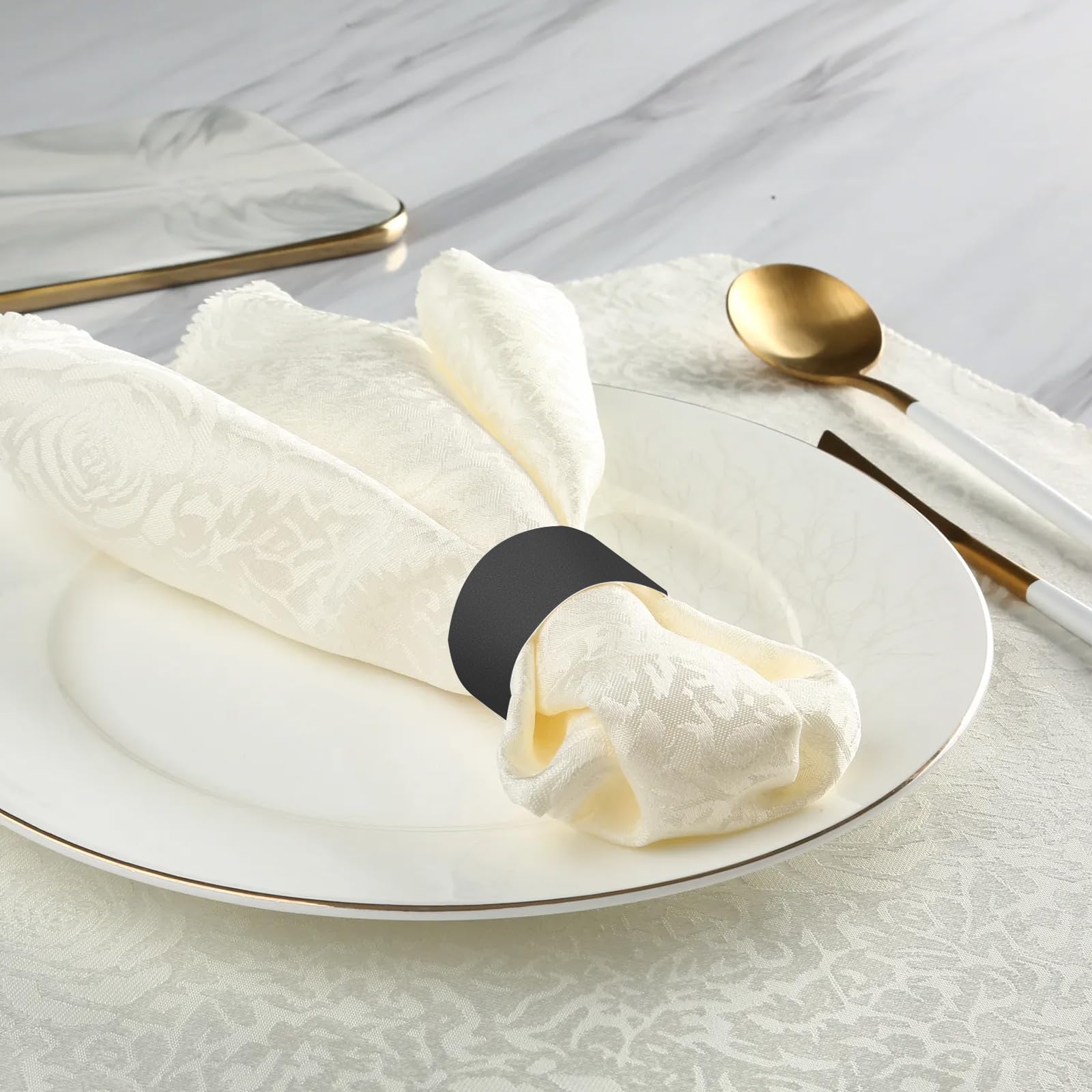 Germiwipe: evento elegante con cubiertos envueltos y presentables