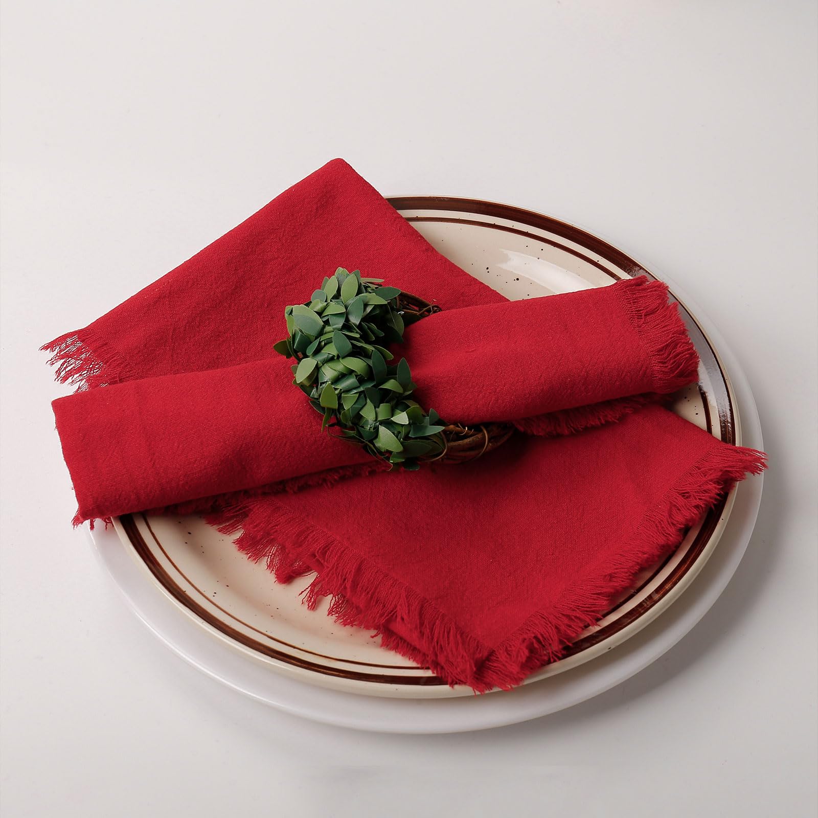 Servilleta roja Getfitsoo 18x18, encaja en arreglos festivos y cenas formales.