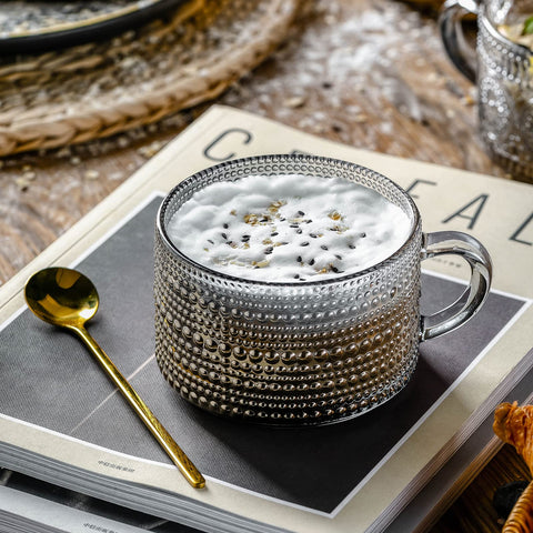 Gezzeny taza de cristal vintage con patrón gotas de lluvia, perfecta para bebidas frías o calientes.