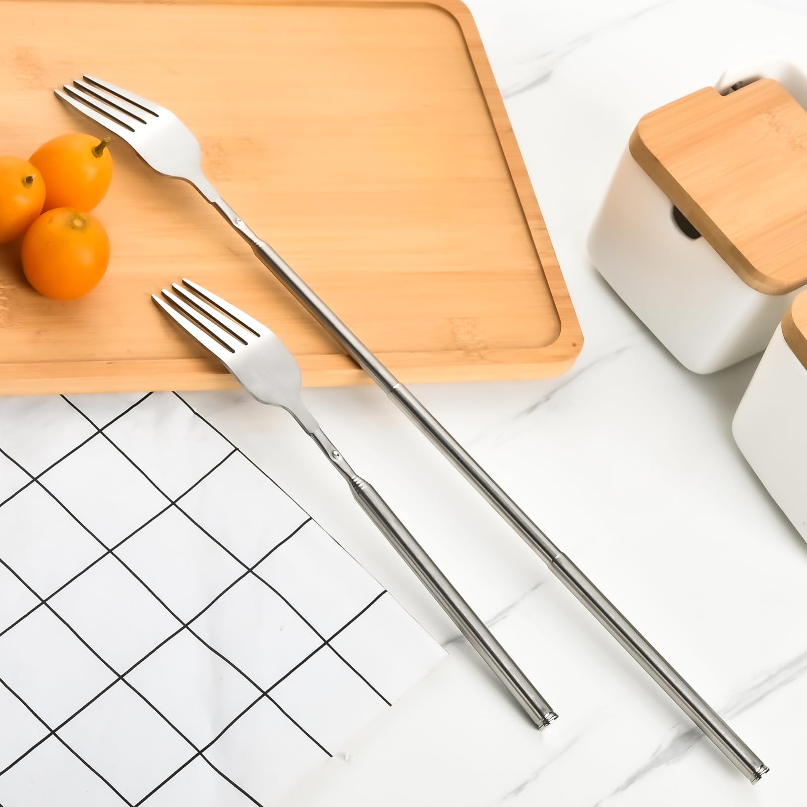 Tenedor Girla para bromas y eventos, práctico en reuniones.