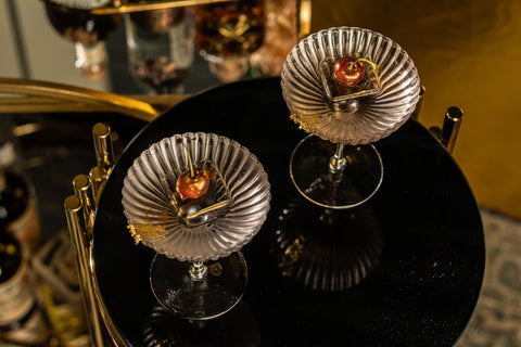 GLASSIQUE CADEAU copa cóctel cosmopolita: cristal tallado para bebidas modernas.