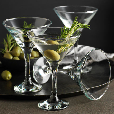 Glaver's copa martini alta, cristal claro y resistente para reuniones.