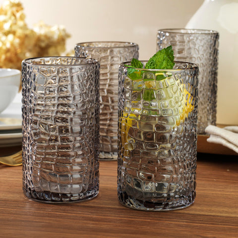 Glaver's vaso de cristal claro con tinte rosado, aspecto moderno en mesa.