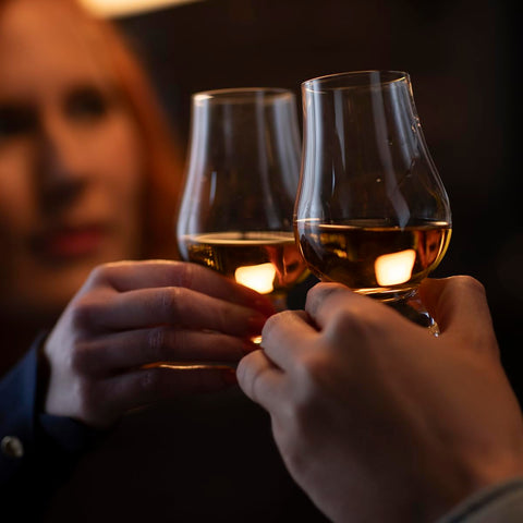 GLENCAIRN Cristal tallado para whisky ofrece equilibrio y aroma profundo.