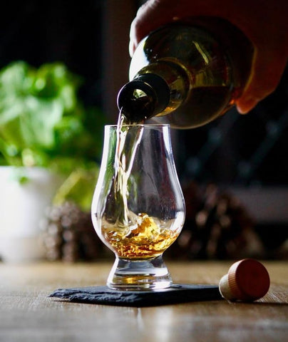 Regalo elegante Glencairn para celebrar hitos y momentos especiales.