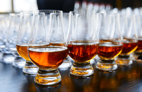 Conjunto perfecto para whisky escocés y bourbon en casa