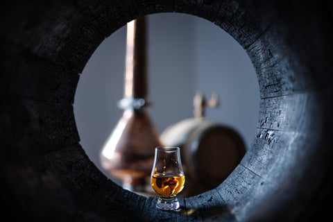 GLENCAIRN en mano, diseño ergonómico para un agarre cómodo.