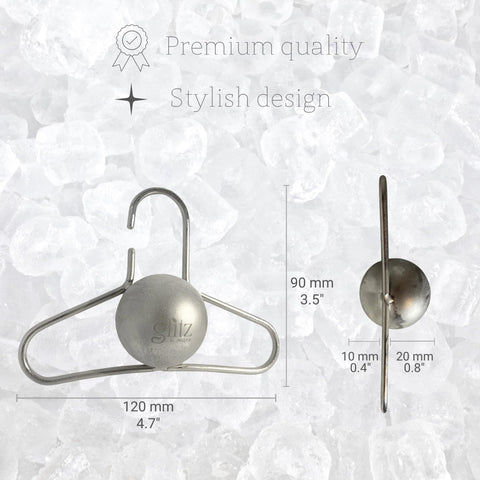 Bola enfriadora Glitz y Más en oro, diseño elegante para bebidas.
