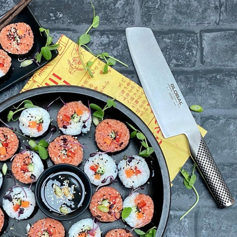 Global cuchillo verdura 7 pulgadas uso diario en cocina doméstica.