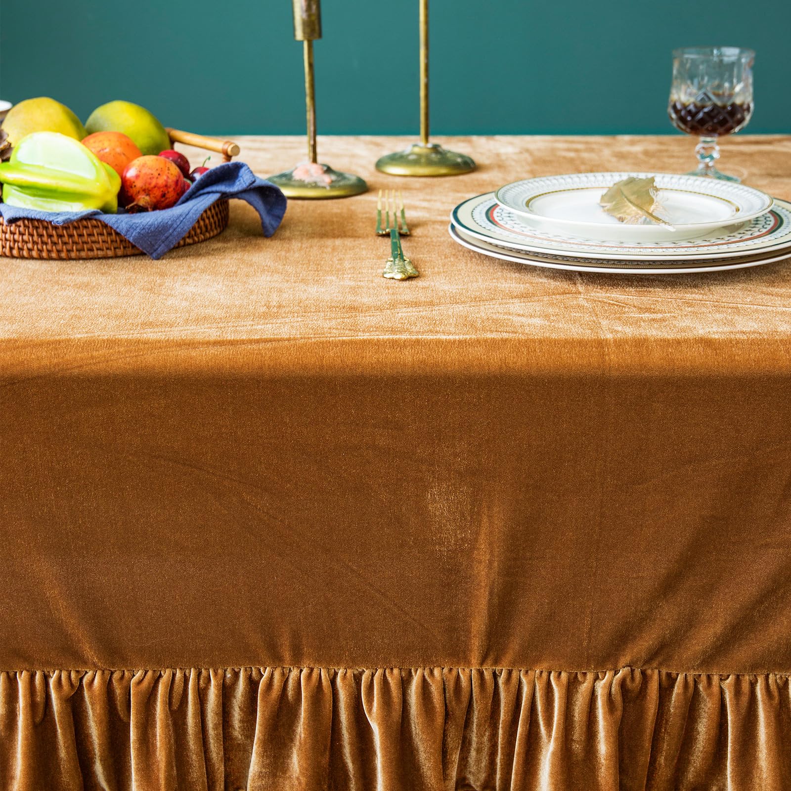 Ambiente hogareño elevado con mantel GLORY SEASON Terciopelo.