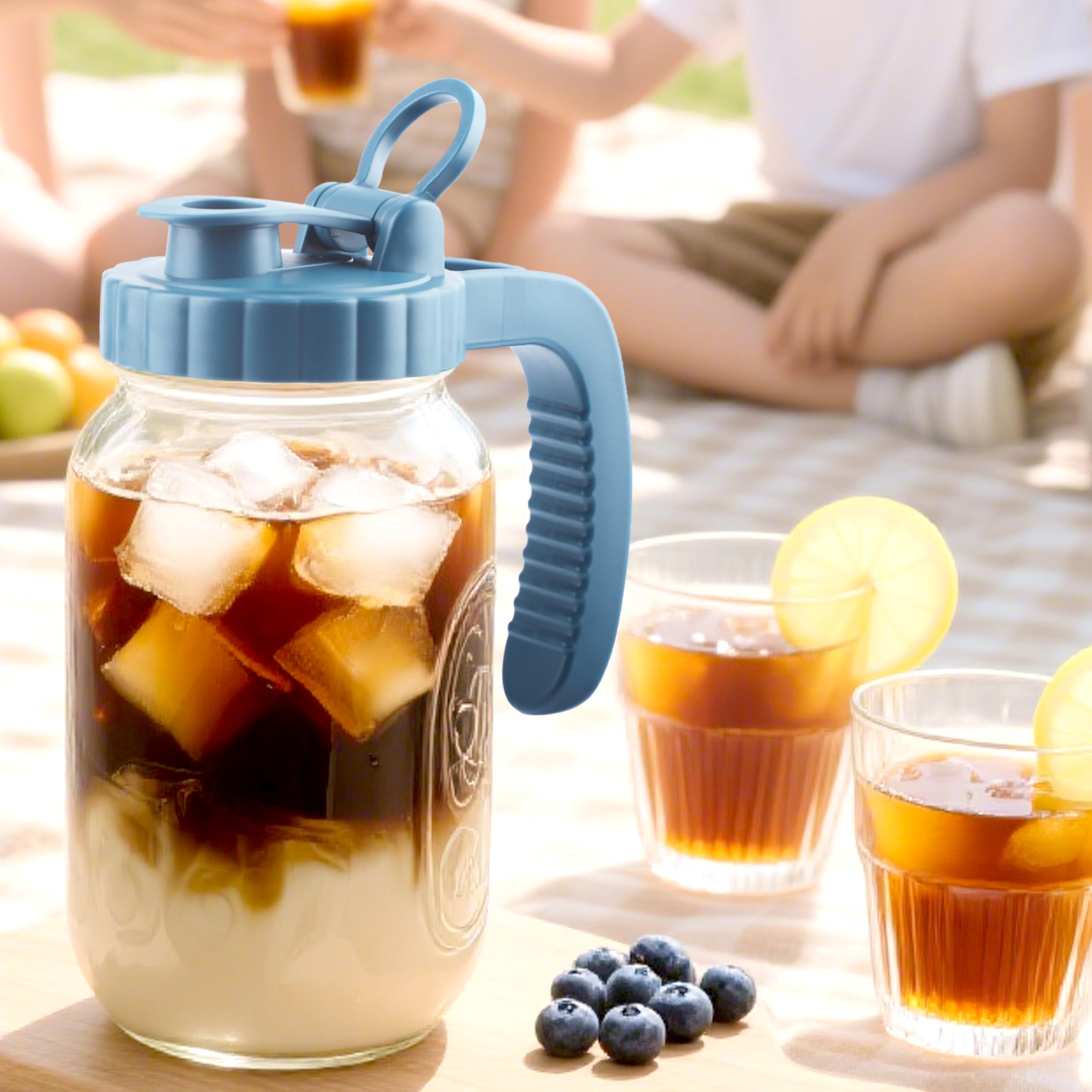 Capacidad de 64oz ideal para preparar lotes en casa.