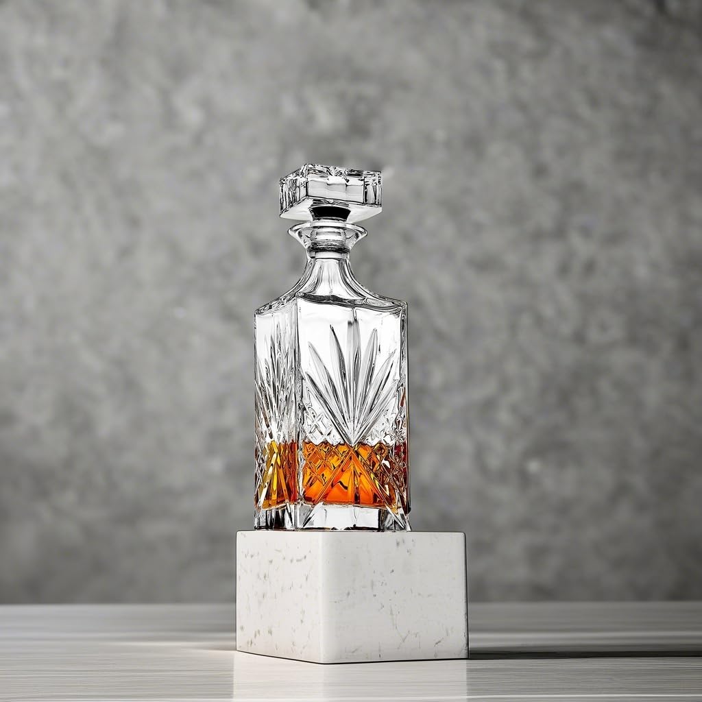 Godinger Dublin Decantador, diseño atemporal, añade elegancia a cualquier celebración.