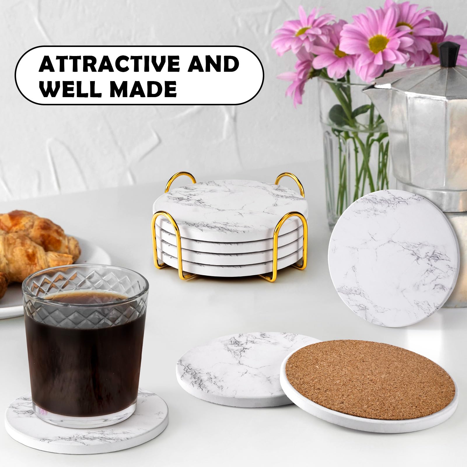 GOH DODD soporte dorado para posavasos, organizados con elegancia.