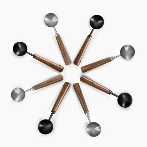 Diseño elegante en gris plomo de Gonzone para la cocina.