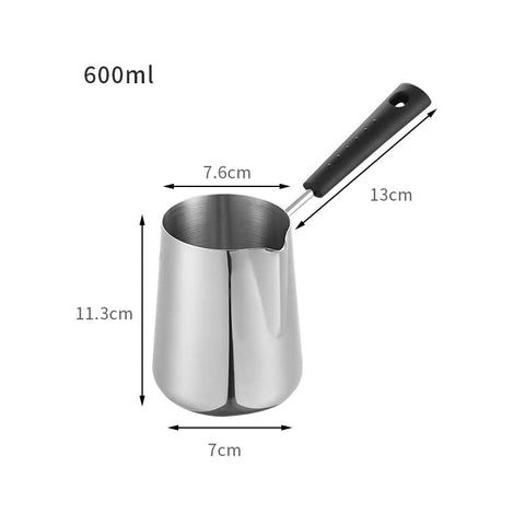 Cafetera turca Gordon Selection en estufa para café aromático.