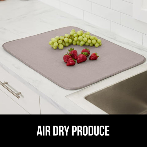 GORILLA GRIP color almendra en cocina realza estilo práctico.