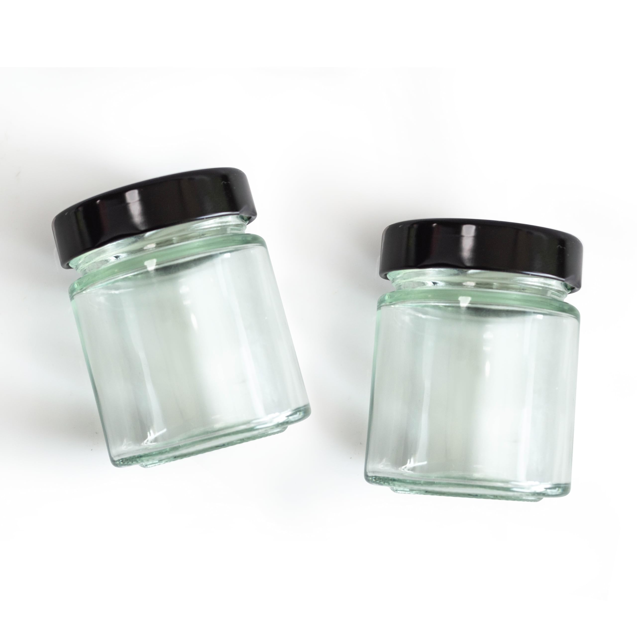 Organización de despensa con frascos transparentes GPK4ALL para distintos ingredientes.