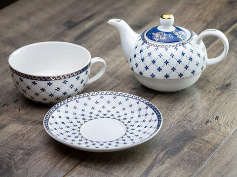Grace Teaware platillo Trellis Blue Gold mantiene estable la taza y evita derrames.