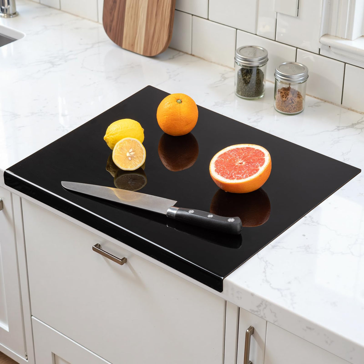 Tabla Gracenal con superficie lisa, ideal para preparación de alimentos en la cocina.